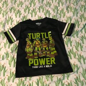 boys TMNT tee